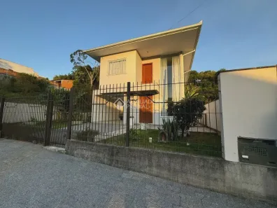 Sobrado com 3 Quartos à venda, 150m² no Beira Rio, Biguaçu
