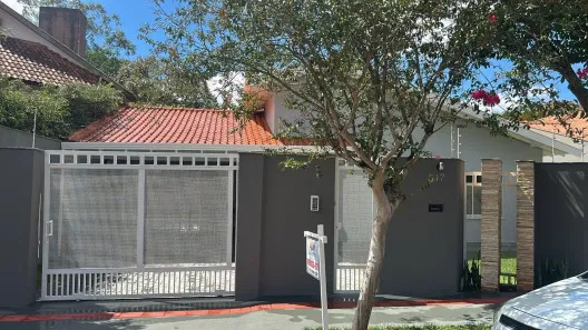 Casa com 4 Quartos à venda, 247m² no Mediterrâneo, Londrina