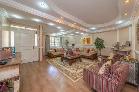Casa com 4 Quartos à venda, 350m² no Chácara das Pedras, Porto Alegre