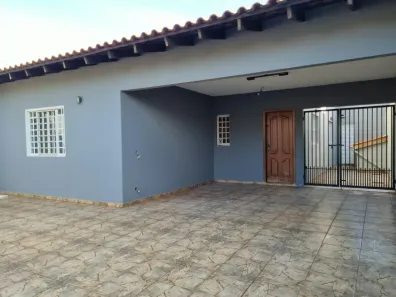 Casa com 3 Quartos para alugar, 165m² no Jardim Monte Sinai, Londrina