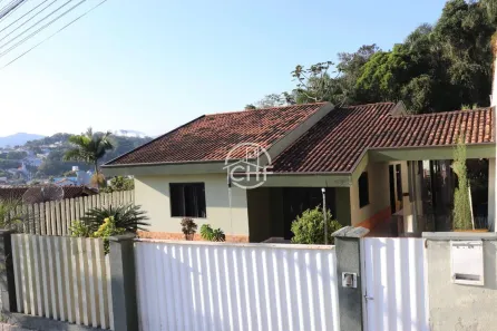 Casa com 4 Quartos à venda, 130m² no Dom Joaquim, Brusque