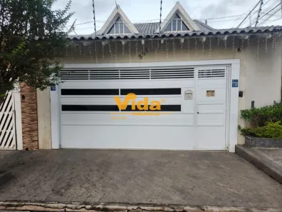 Sobrado com 4 Quartos à venda, 182m² no Quitaúna, Osasco