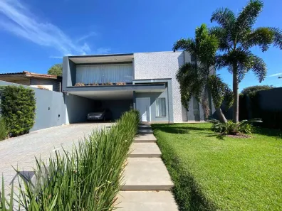 Sobrado com 4 Quartos à venda, 350m² no Centro, Cascavel