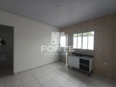 Casa com 1 Quarto para alugar, 40m² no Vila Paulista, Mogi das Cruzes