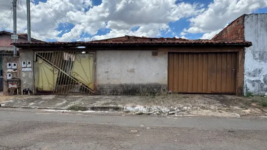 Casa com 3 Quartos à venda, 289m² no Jardim Nova Esperança, Goiânia