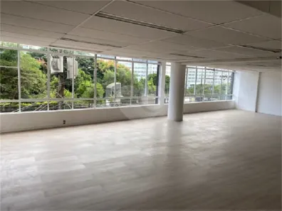 Ponto Comercial para alugar, 302m² no Liberdade, São Paulo