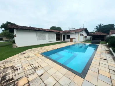 Casa com 4 Quartos para alugar, 300m² no Coqueiral, Aracruz