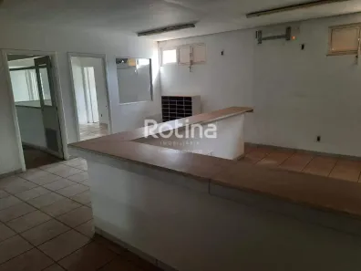 Prédio Comercial à venda, 714m² no Centro, Uberlândia