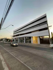 Sala Comercial para alugar, 890m² no São João, Porto Alegre