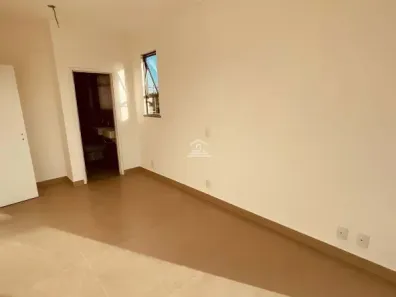 Sobrado com 4 Quartos à venda, 131m² no Pires Façanha, Eusébio