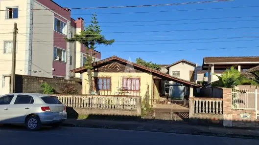 Lote/Terreno à venda, 360m² no Jardim Iririú, Joinville