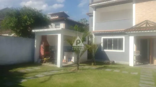 Casa de Condomínio com 5 Quartos à venda, 180m² no Vargem Grande, Rio de Janeiro