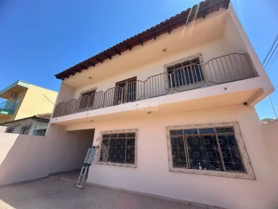 Casa com 4 Quartos à venda, 180m² no Centro, Londrina