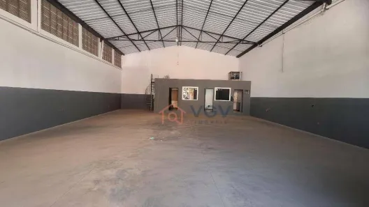 Galpão/Depósito/Armazém para alugar, 240m² no Vila Guarani (Z Sul), São Paulo