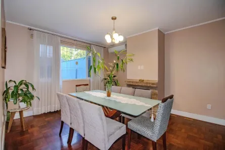 Casa com 5 Quartos à venda, 221m² no Jardim Floresta, Porto Alegre