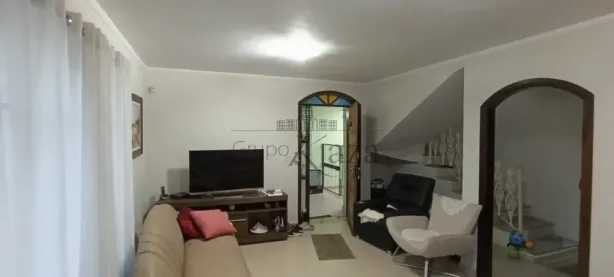Sobrado com 3 Quartos à venda, 303m² no Jardim Santa Maria, Jacareí