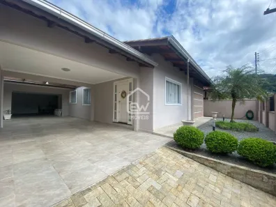 Casa com 4 Quartos à venda, 330m² no Czerniewicz, Jaraguá do Sul