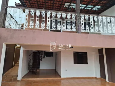 Casa com 3 Quartos à venda, 230m² no Vila Tupi, Várzea Paulista
