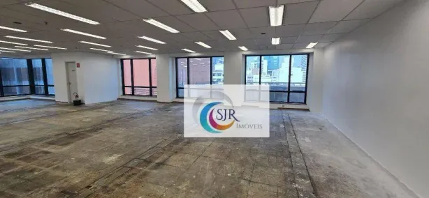 Sala Comercial para alugar, 218m² no Cerqueira César, São Paulo