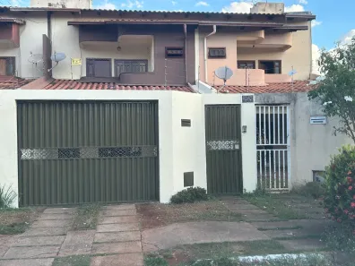 Sobrado com 3 Quartos para alugar, 210m² no Setor Jaó, Goiânia