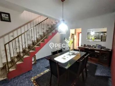 Casa com 3 Quartos à venda, 180m² no Jardim Cherveson, Rio Claro