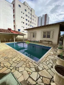 Casa com 4 Quartos para alugar, 240m² no Centro, Taubaté
