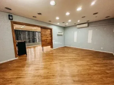 Casa com 4 Quartos para alugar, 300m² no Jardim, Santo André
