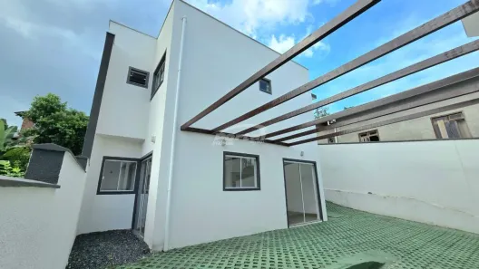 Casa de Condomínio com 2 Quartos para alugar, 75m² no Itoupava Central, Blumenau