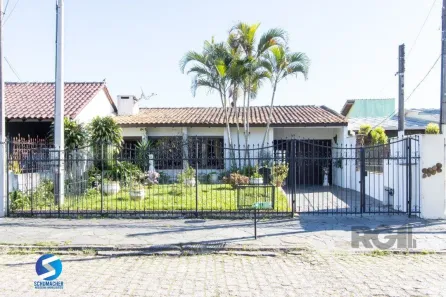 Sobrado com 3 Quartos à venda, 180m² no Serraria, Porto Alegre