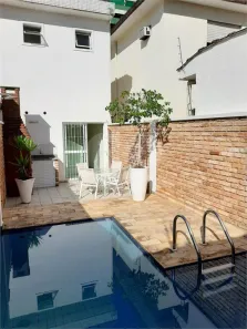 Casa com 3 Quartos à venda, 236m² no Campo Grande, Santos