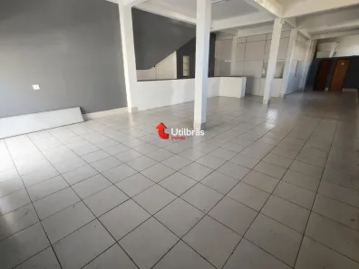 Ponto Comercial para alugar, 122m² no Santa Tereza, Belo Horizonte