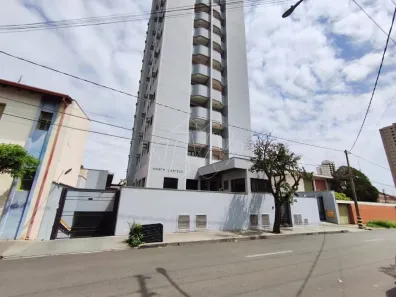 Apartamento com 2 Quartos para alugar, 72m² no Centro, Araraquara