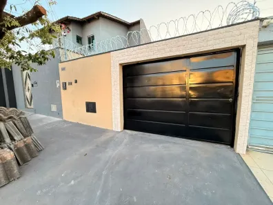 Casa com 3 Quartos à venda, 130m² no Setor Três Marias, Goiânia