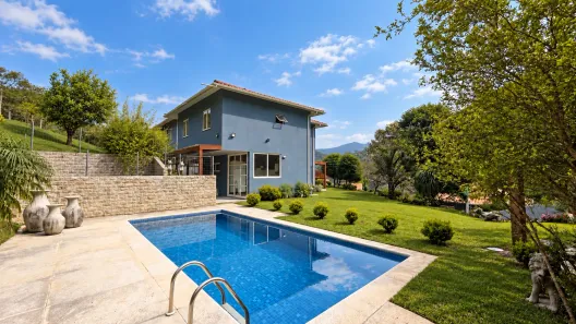 Casa de Condomínio com 3 Quartos à venda, 121m² no Bonsucesso, Petrópolis
