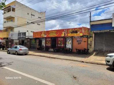 Ponto Comercial com 3 Quartos à venda, 242m² no Setor Novo Horizonte, Goiânia
