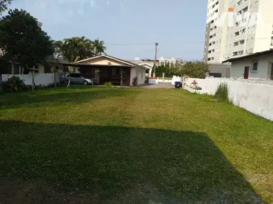 Lote/Terreno à venda, 1323m² no São João, Itajaí