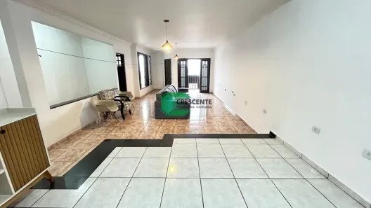 Sobrado com 3 Quartos para alugar, 307m² no Parque das Nações, Santo André