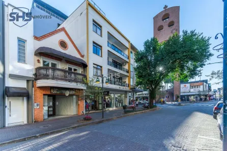 Prédio Comercial à venda, 749m² no Centro, Blumenau