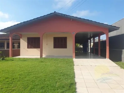 Casa com 3 Quartos à venda, 120m² no Barra do Saí, Itapoá