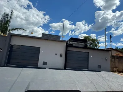 Casa com 3 Quartos à venda, 98m² no Setor Ponta Kayana, Trindade