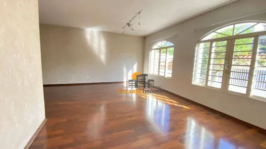 Sobrado com 3 Quartos para alugar, 250m² no Cidade São Francisco, São Paulo