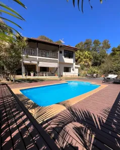 Casa de Condomínio com 4 Quartos à venda, 206m² no Itaipava, Petrópolis