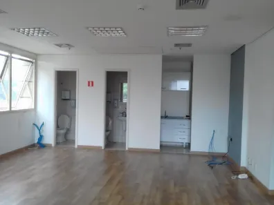 Sala Comercial para alugar, 100m² no Consolação, São Paulo