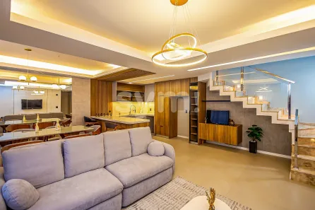 Casa de Condomínio com 3 Quartos para alugar, 128m² no Santa Felicidade, Curitiba