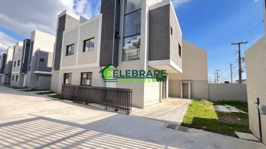 Sobrado com 3 Quartos à venda, 106m² no Uberaba, Curitiba