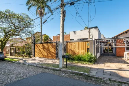 Casa com 4 Quartos à venda, 280m² no Vila Ipiranga, Porto Alegre