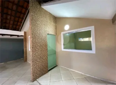 Casa de Condomínio com 2 Quartos para alugar, 37m² no Santo Agostinho, Manaus