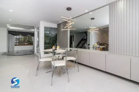 Casa com 4 Quartos à venda, 310m² no Chácara das Pedras, Porto Alegre