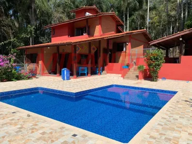 Sobrado com 3 Quartos à venda, 400m² no Caraguatá, Mairiporã