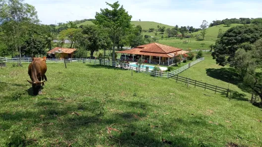 Fazenda/Sítio com 4 Quartos à venda, 170000m² no , Cachoeiras de Macacu